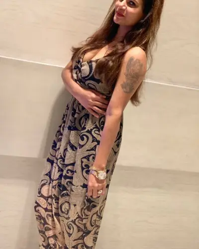 Mahoor Escort